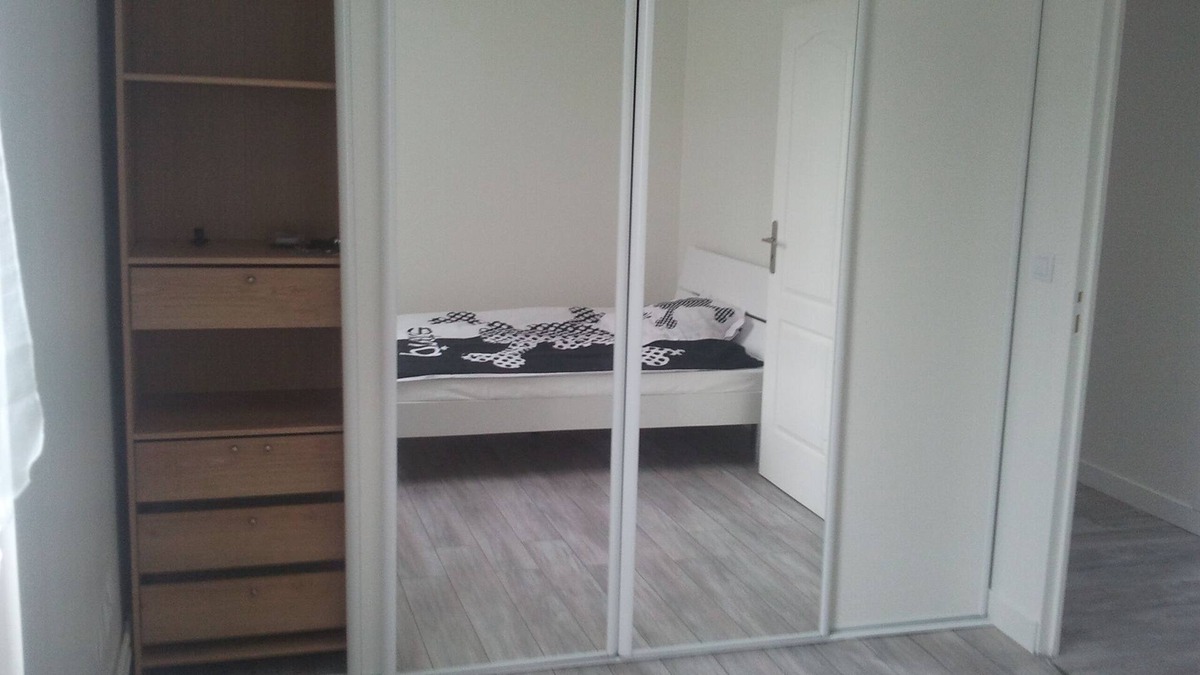 Cote Ouest Ormeaux Apartment | Appartement Meublé à 5 Minutes de la Gare , à Quelques Stations Tram de la Plage