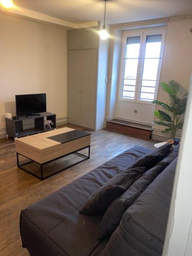 Montbard Apartment | Appartement meublé - 2 Chambres