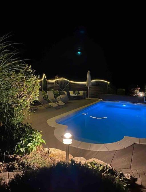 St. Antoni Apartment | Appartement mit Alpensicht, beheiztem Pool, Garten