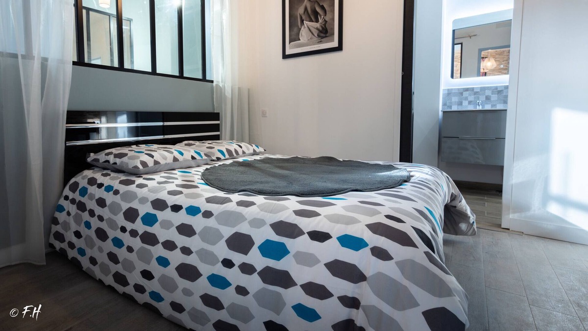 Laval Apartment | Appartement moderne dans le vieux Laval