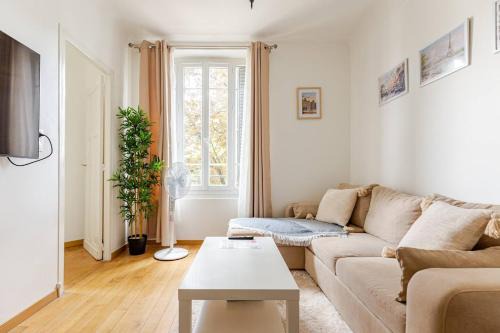 Le Bourget Apartment | Appartement moderne entier Paris-le Bourget et CDG