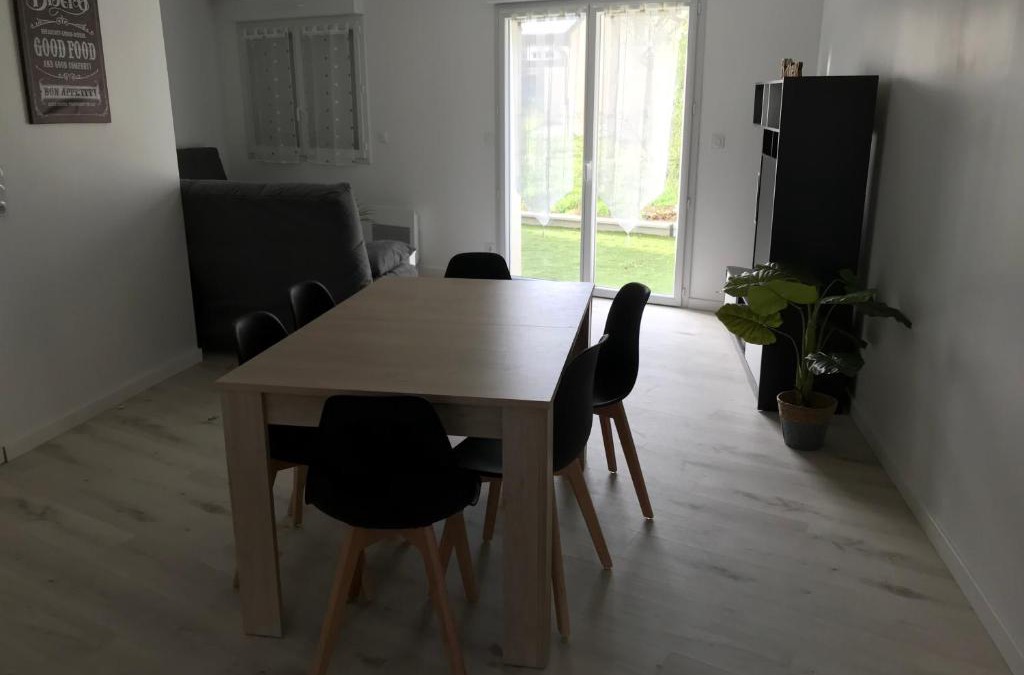 Savigne-lʼEveque Apartment | Appartement numéro 4 ou numéro 8