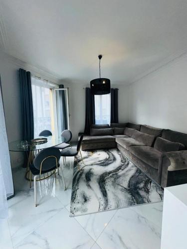 Riquet Stalingrad Apartment | Appartement parisien