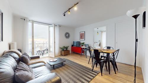 Zola - Pressense Apartment | Appartement PLEIN-CIEL