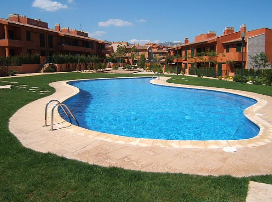 L Almadrava Apartment | Appartement résidentiel avec jardin et piscine