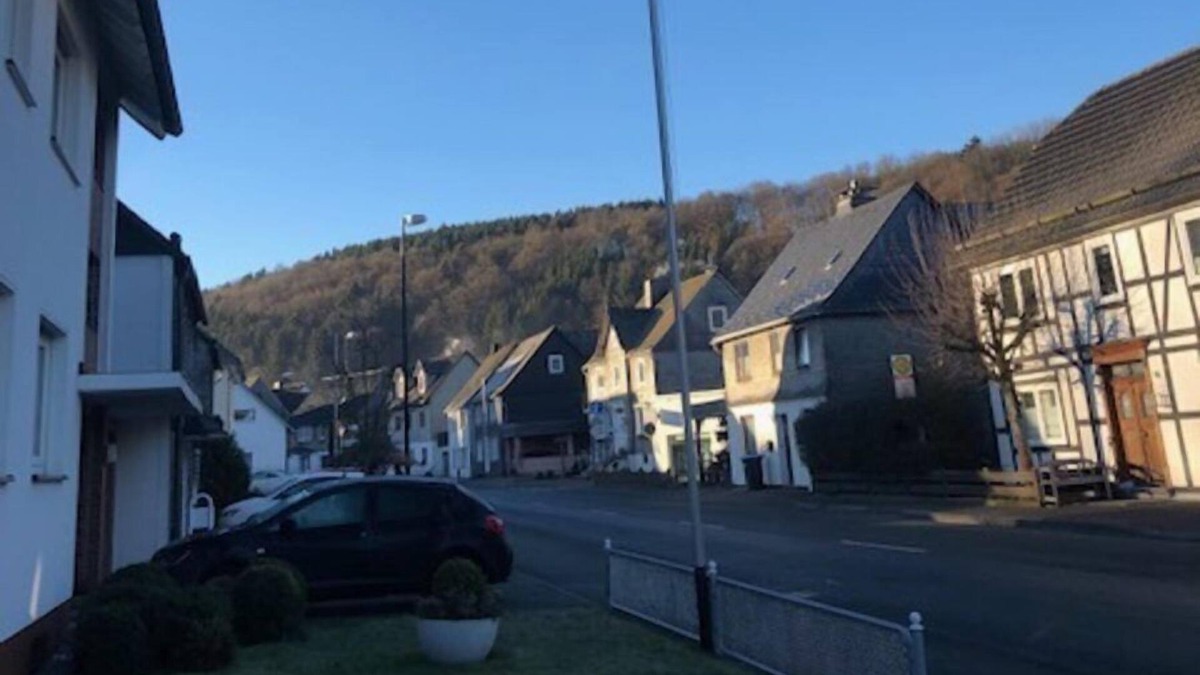 Siedlinghausen Resort | Appartement Regal - Brilonerstrasse 16 | Siedlinghausen-Winterberg 'Retro'