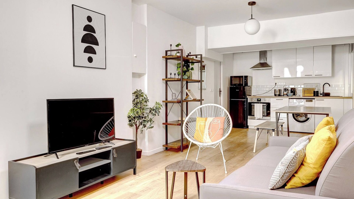 19th Arrondissement Apartment | Appartement Rue des ardennes