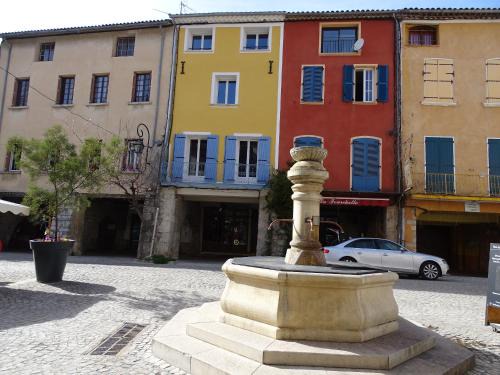 Buis-les-Baronnies Apartment | Appartement spacieux 6 personnes très lumineux