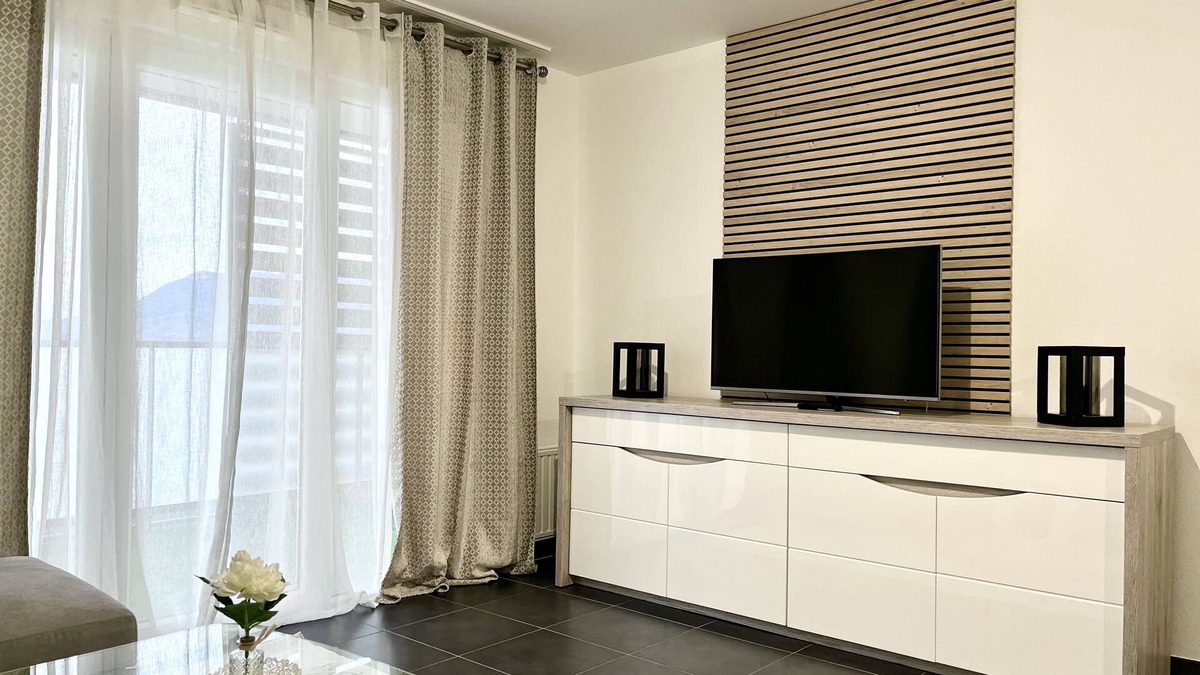 Seynod Apartment | Appartement T2 vu Panoramique sur Annecy