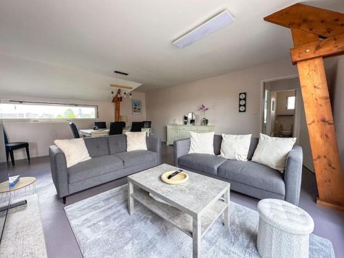 Saint-Jean-de-Daye Apartment | Appartement terrasse