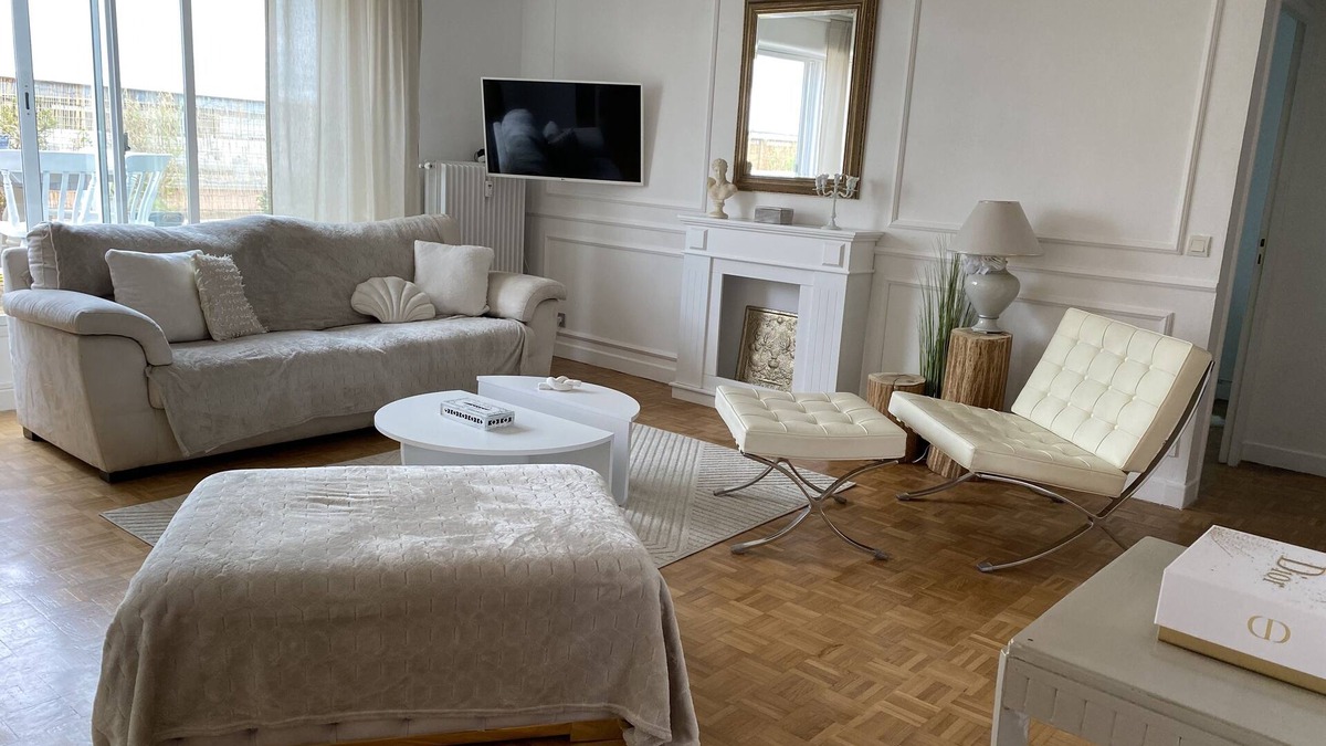 Reims Apartment | Appartement/terrasse/vue/parkings