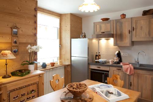 Lullin Apartment | Appartement Zian Justine