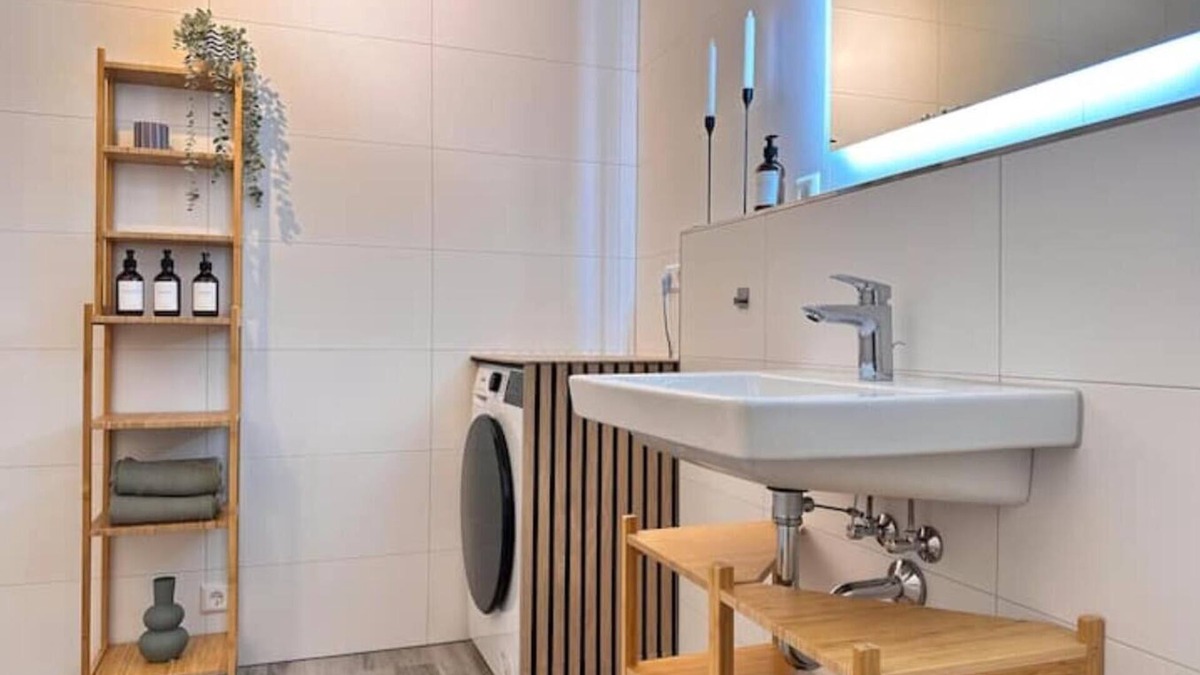 Villingen-Schwenningen Apartment | Appartio-110 M2-6 Pers-kh Nähe