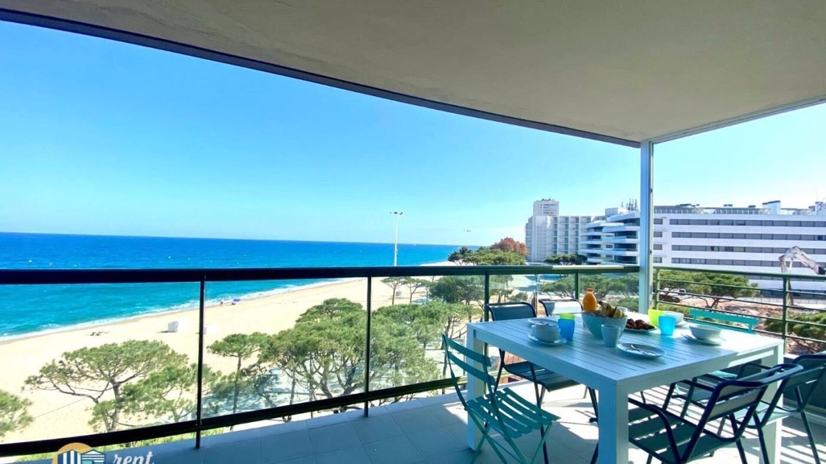 Platja d'Aro Apartment | Appartment Blue Fanals apartment on the seafront with panoramic view