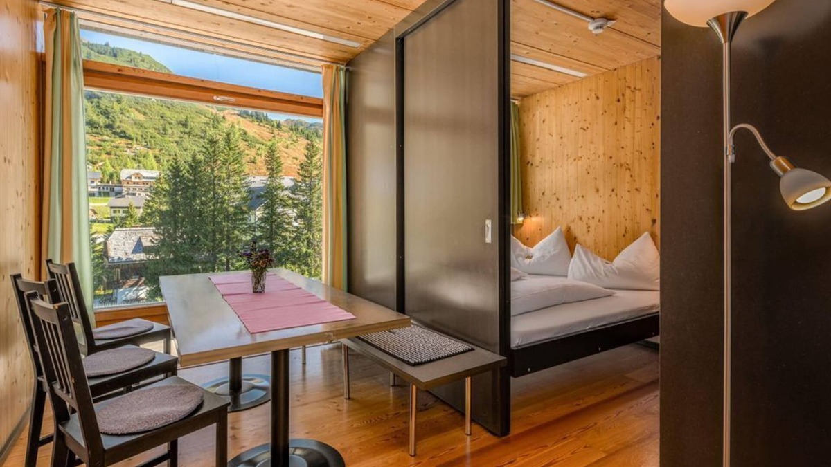 Irdning-Donnersbachtal Apartment | Appartment Nr. 8, 2 Schlafr., Du., WC - Long Stay - "holzboxen" Planneralm Alpin Appartements