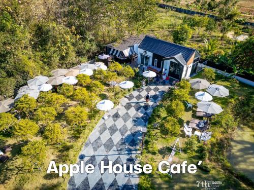 Phrae Bed & Breakfast | Apple house cafe
