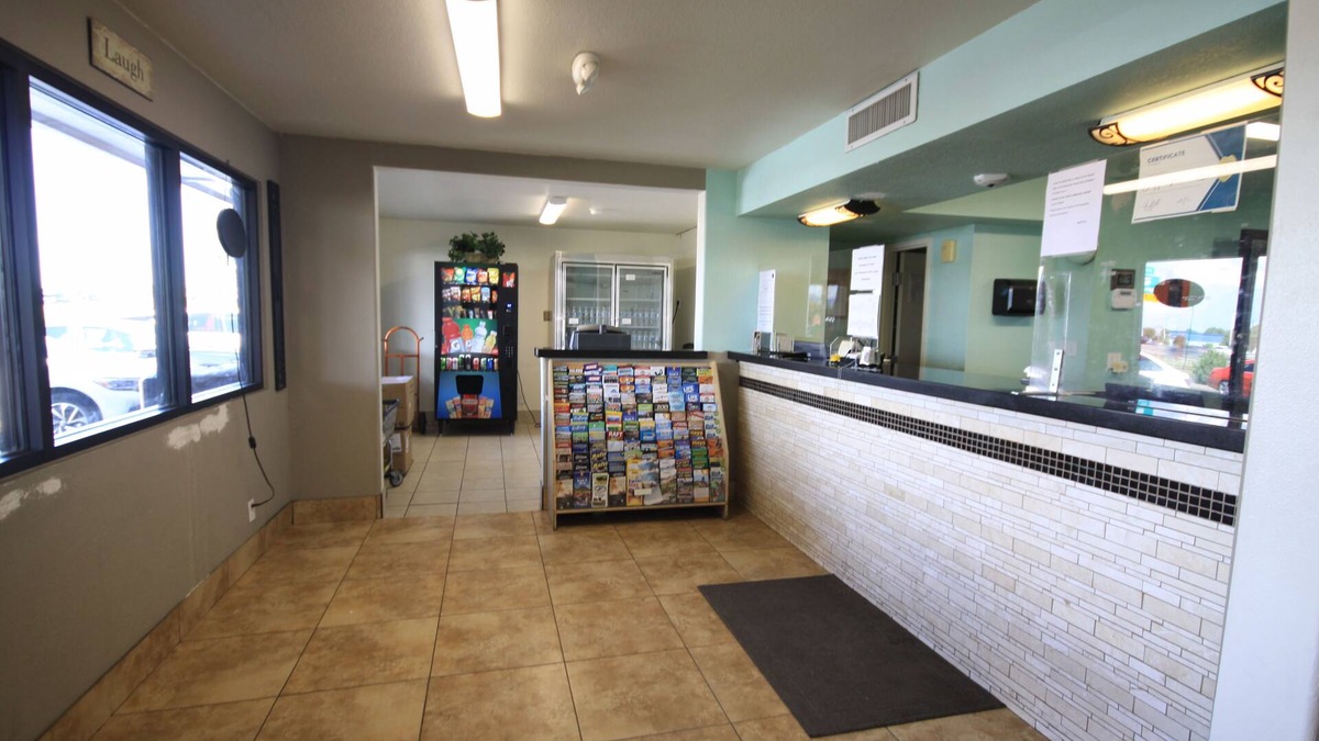Wheat Ridge Hotel | Apple Inn and Suites