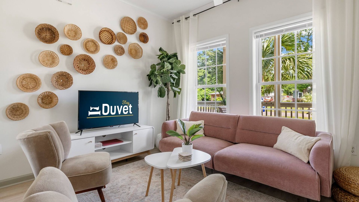North Charleston House | Apple Street Retreat: Newly Renovated 3BR Haven