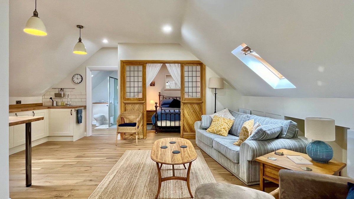 Ford Cottage | Apple Tree Barn by inspirestays.com - a cottage that sleeps 4 guests in 2 bedrooms