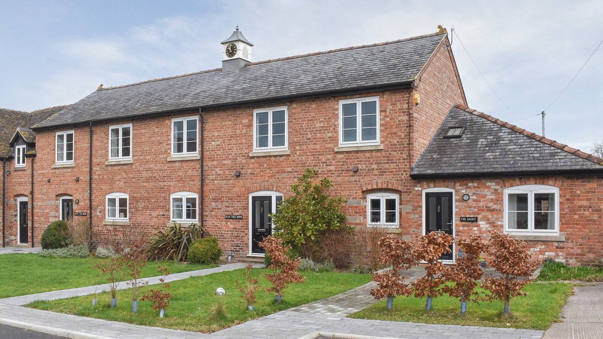 Middlewich Cottage | Apple Tree Barn- UK40791