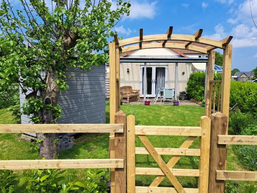 Coalpit Heath Apartment | Apple Tree Corner Apartment
