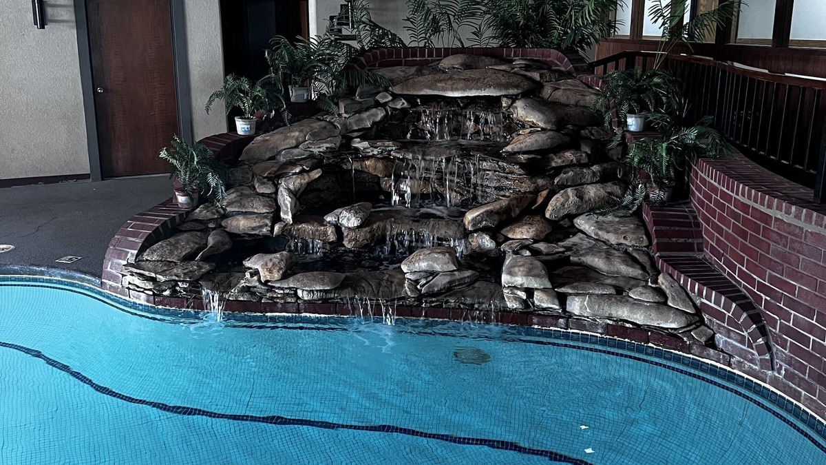 Independence Hotel | Apple Tree Inn and Suites