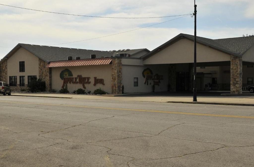 Independence Hotel | Apple Tree Inn