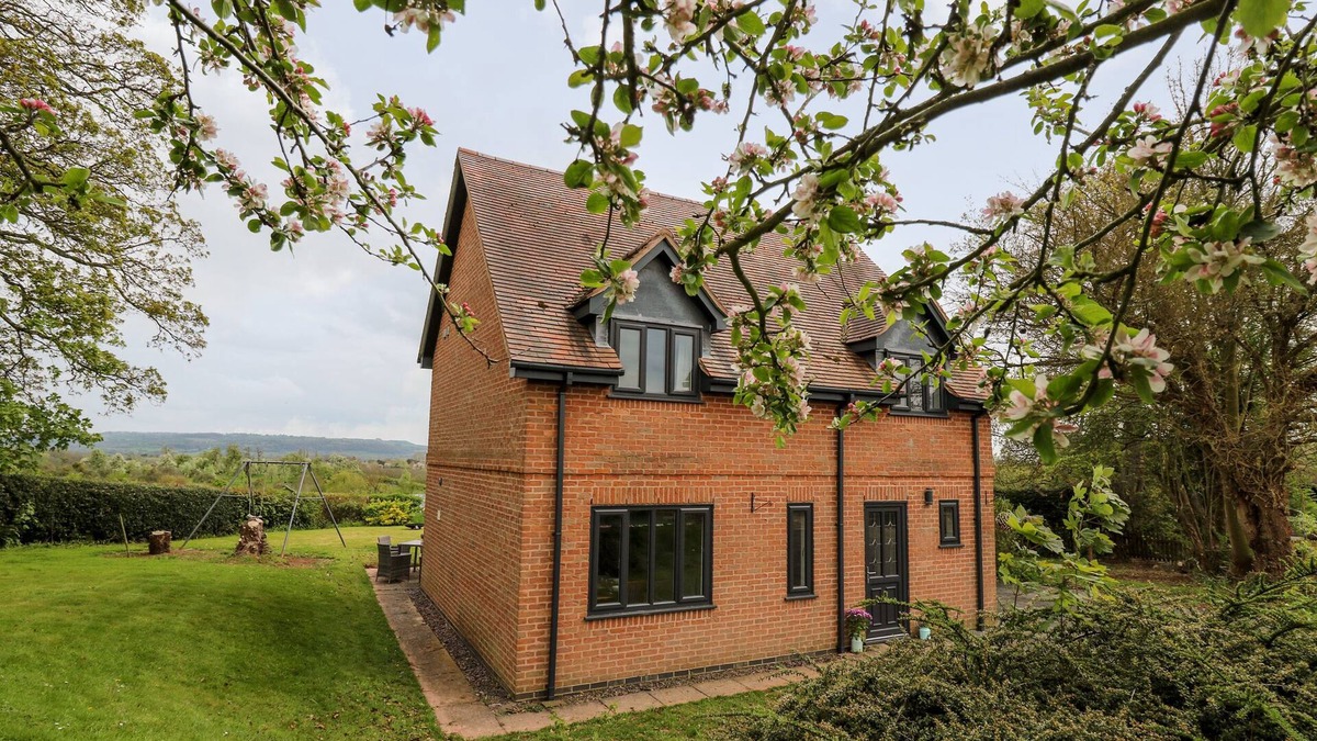 Boraston Cottage | Applecroft