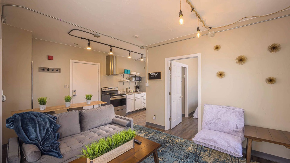 Appleton Apartment | Appleton Apartment: 2 Bedrooms, Free Parking!