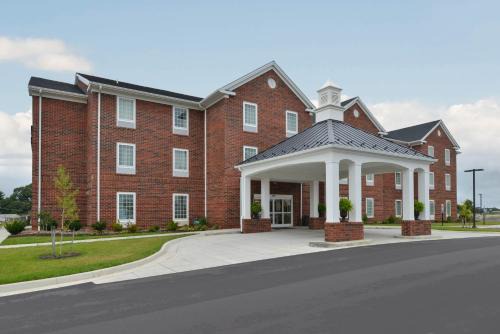Appomattox Hotel | Appomattox Inn and Suites