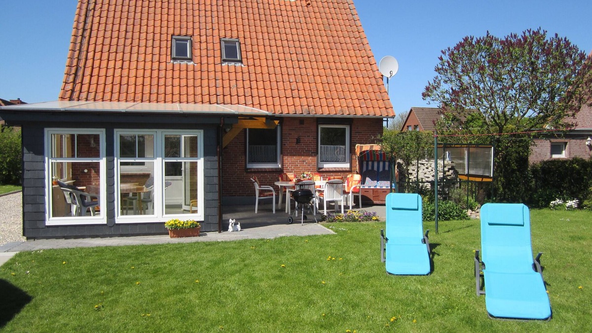 Hohenfelde House | approx. 100 m² for 2-6 persons, Wlan, winter garden, fenced property