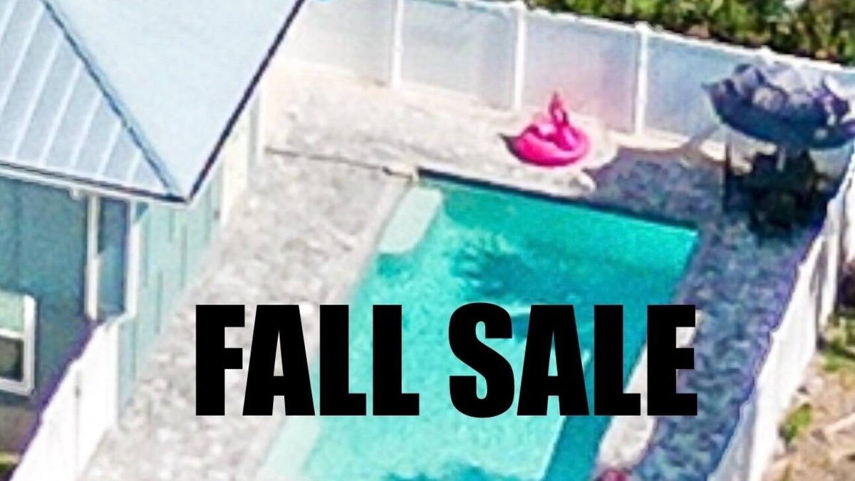 Fort Myers Beach Apartment | Approx.720 ft to Beach, Pool, Walk to restaurants, Beach Gear, Full Kit, WD, BBQ