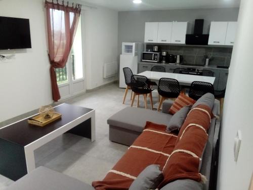 Laveissiere Apartment | appt tout confort laveissiere 102
