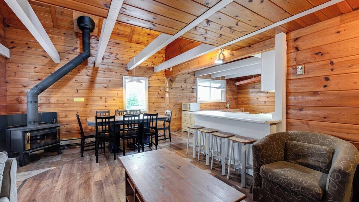 Beaupre Ski Chalet | Après-Ski - 4 bedrooms - 10 people