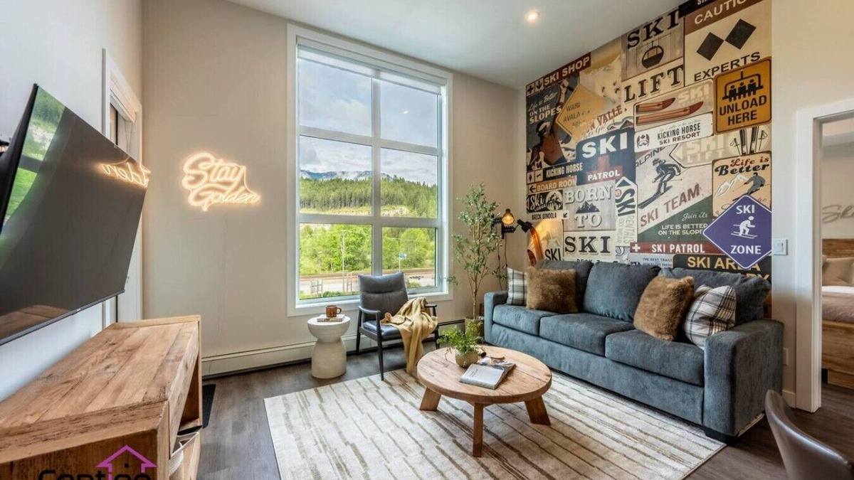 Golden Condo | Apres Ski | DT | MtnView | TopFloor | AC | Sleep 6