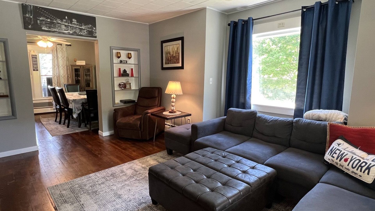 Oneonta House | Aprita Charming home under 5 minutes to All Star Village, quiet residential area