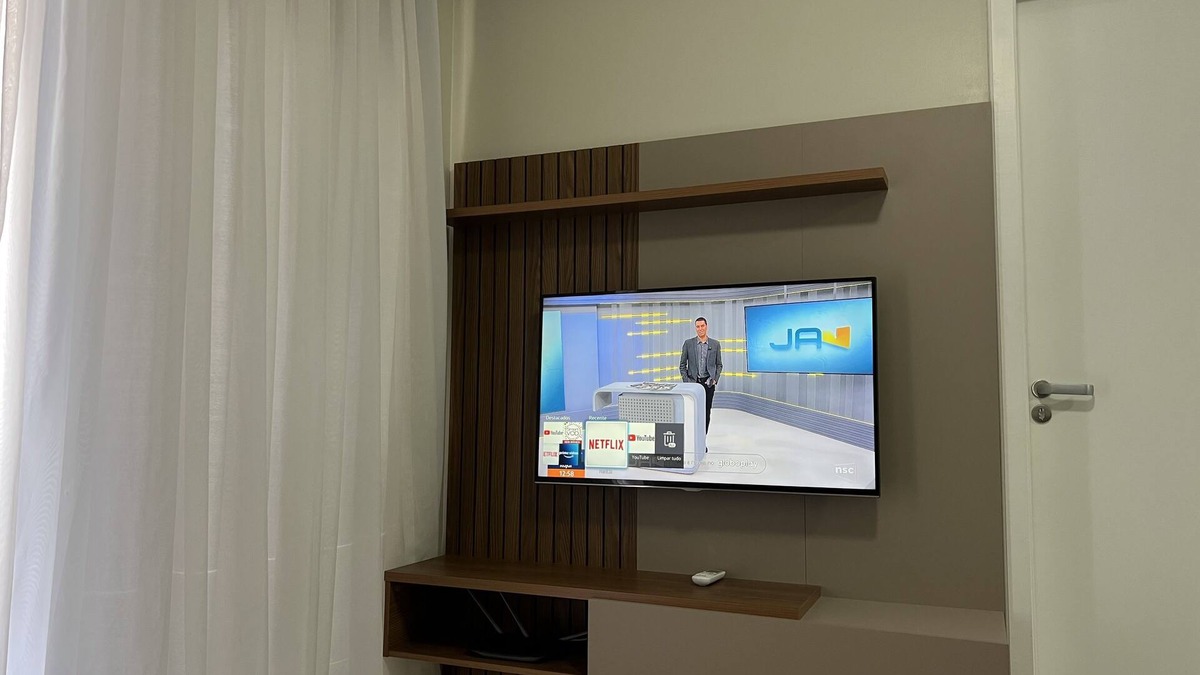 Centro Apartment | APT 1 BEDROOM BALNEÁRIO CAMBORIÚ - AV. BRAZIL - UP TO 4 PEOPLE - PRIVATE GARAGE.