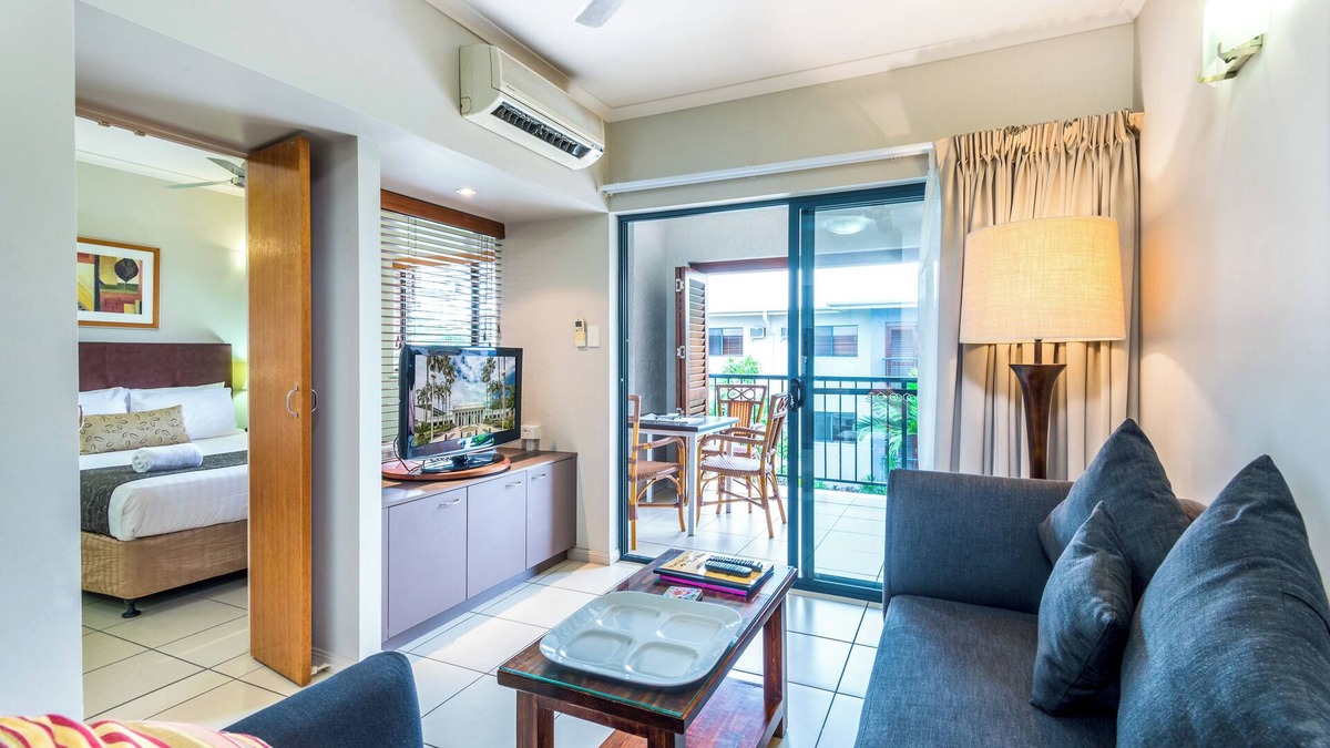 Parramatta Park Apartment | Apt 1194 self contained Southern Cross Cairns central and close to any amenities