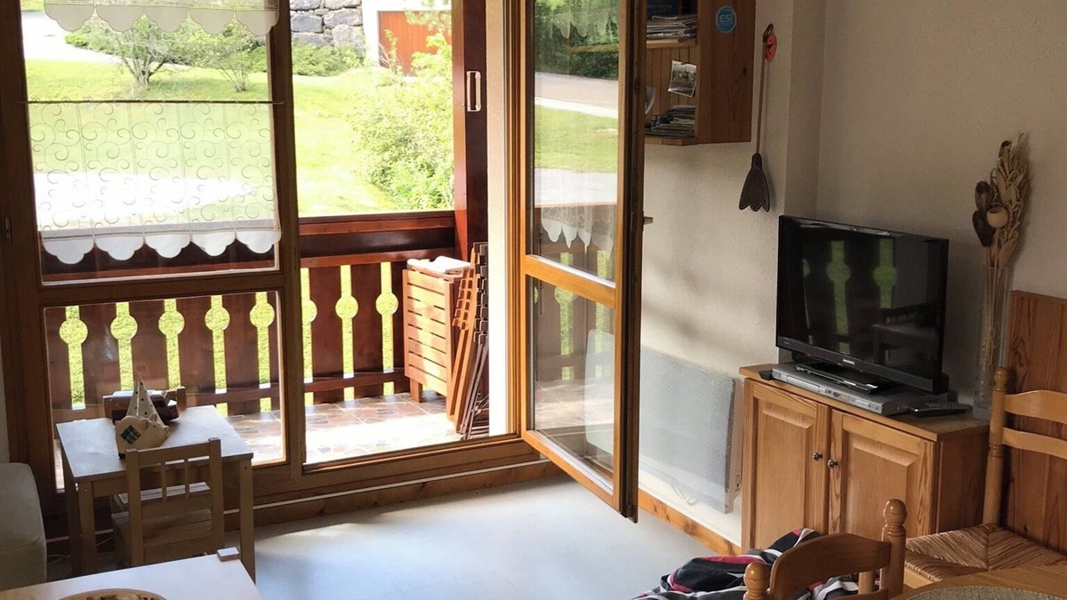 Les Hopitaux-Neufs Apartment | Apt 4/6 persons "les combettes" near metabief