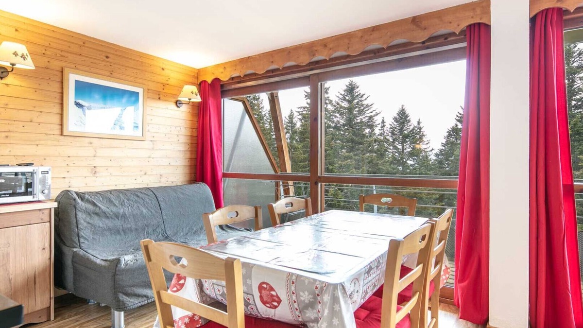 Chamrousse Apartment | Apt 4/6 ppl, balcony, near the ski runs