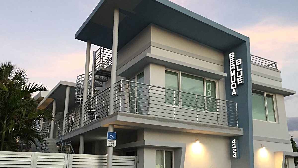 East Fort Lauderdale Apartment | Apt. # 4 Bermuda Blue Beach Club (1/1)