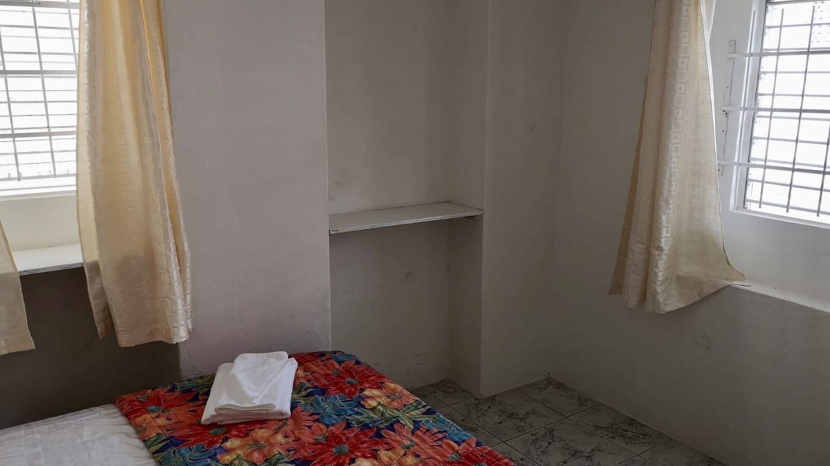 Blue Waters Apartment | Apt 5. Beautiful 2 bedroom apartment, close to restaurants and Accra beach.