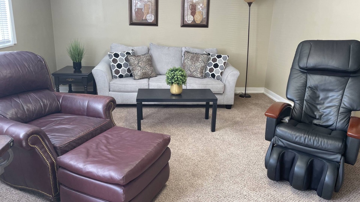 Maysville Apartment | Apt 5 Nice 2 bedroom apartment with free off-street parking