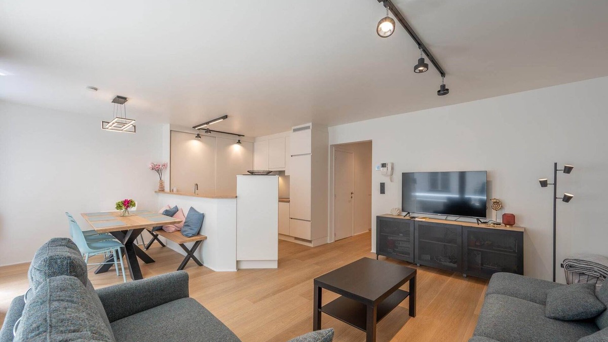 Duinbergen Apartment | Apt by Duinbergen Beach