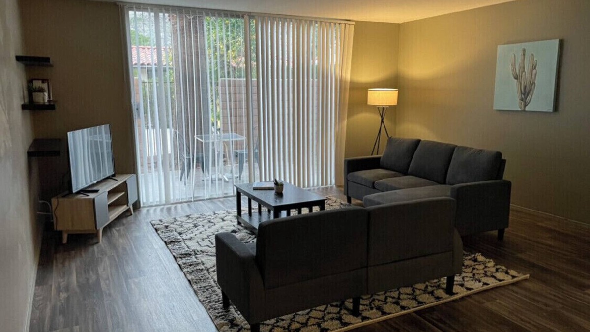 Historic Tennis Club Apartment | Apt D - furnished 2bed/2bath a block from Downtown PS with pool and fenced patio