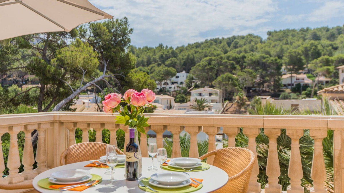 Cala San Vicente Apartment | APT. DIADORA Grande, A/C, balcony, beach 250 m, communal pool 280 m, WIFI