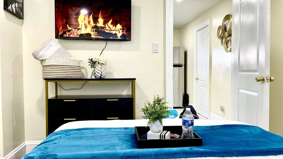 Utica House | Apt. With Ultrafast Speed FREE Internet