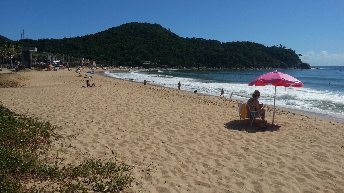South Region Apartment | APT0. TOP! FACING THE SEA. FOOT IN THE SAND. ILHOTA BEACH, ITAPEMA/SC.