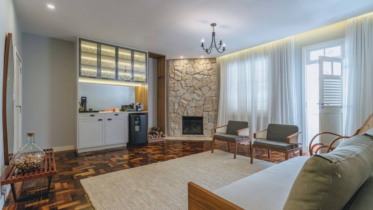 Alto Apartment | Apto bem equipado c WiFi,lareira e boa localização