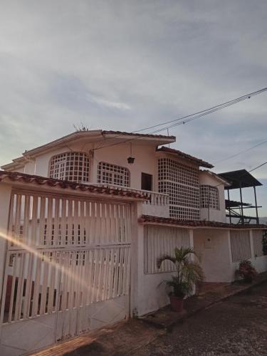 San Cristóbal Apartment | Apto CUEVA DEL OSO PARAMILLO 2 Hab 4 Pax